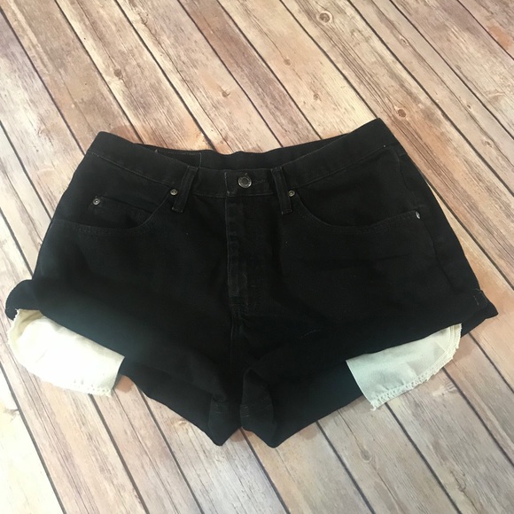Wrangler Pants - Wrangler vintage high waisted cut off shorts